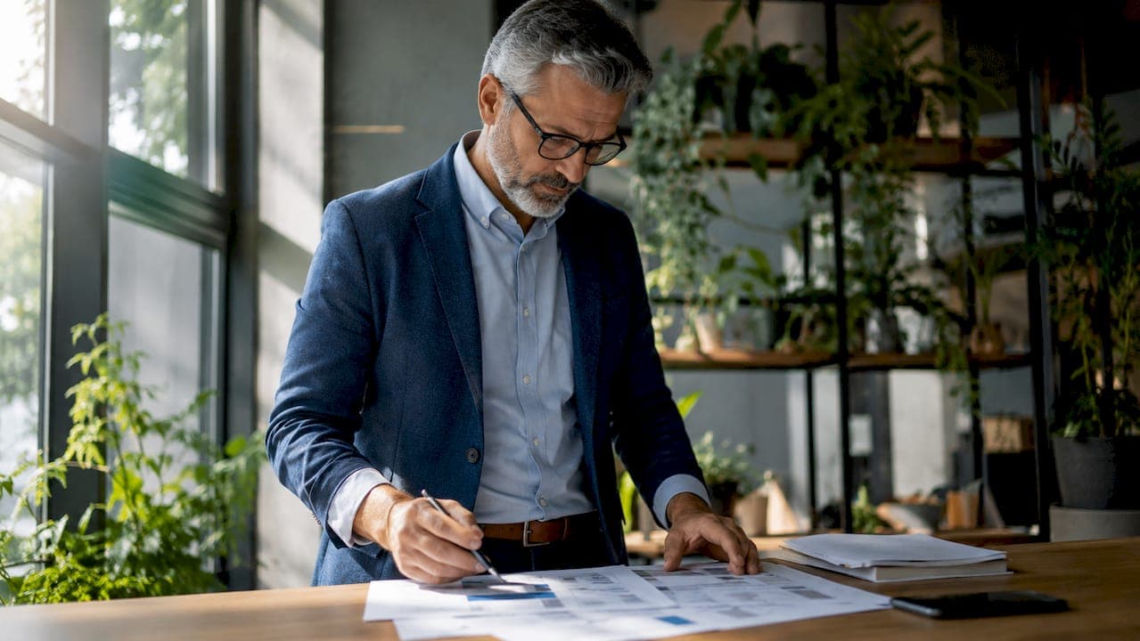 Enterprise AI Update Delivery Explained for Leaders